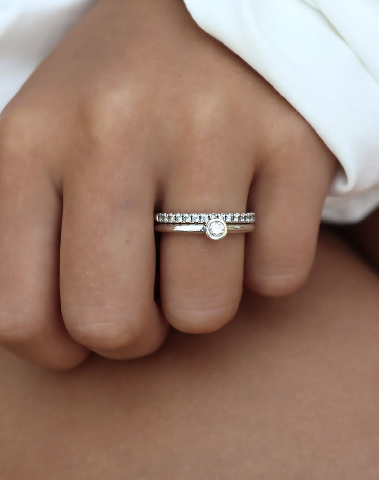 Minou Diamond ring, silver