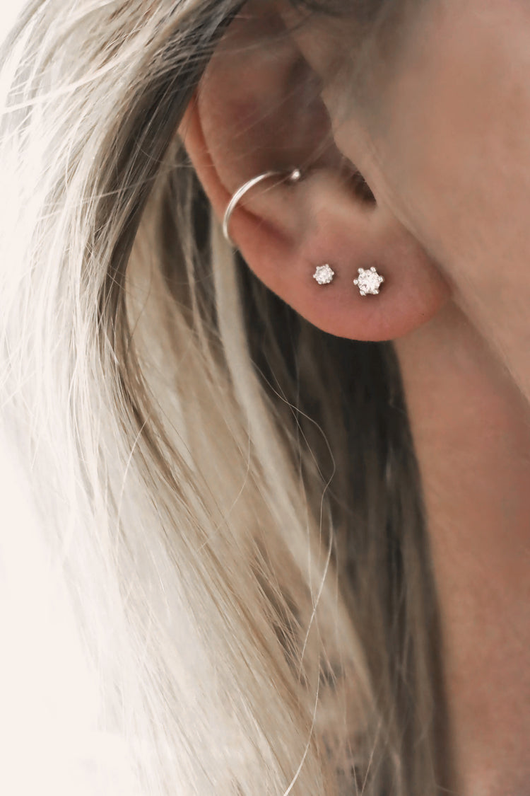 Julie Single Diamond ear stud