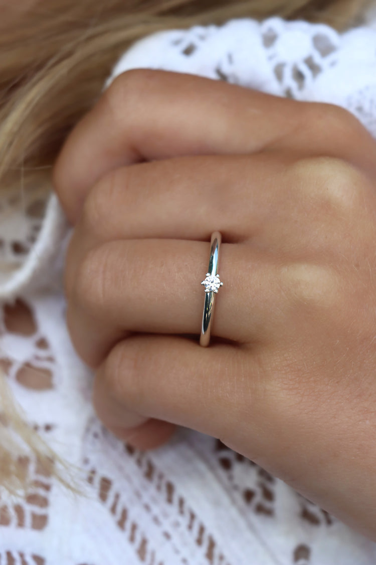 Wedding / Engagement Rings Couple | Julie 0.10 ct + Plain diamond ring