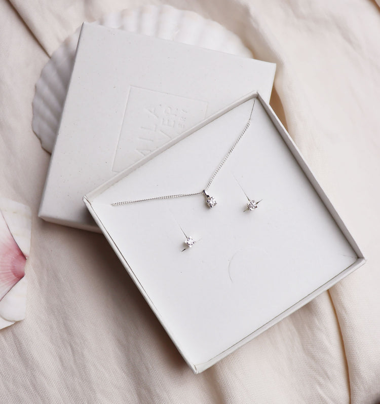 Geschenkset | Monet Diamantkette und Diamantohrringe