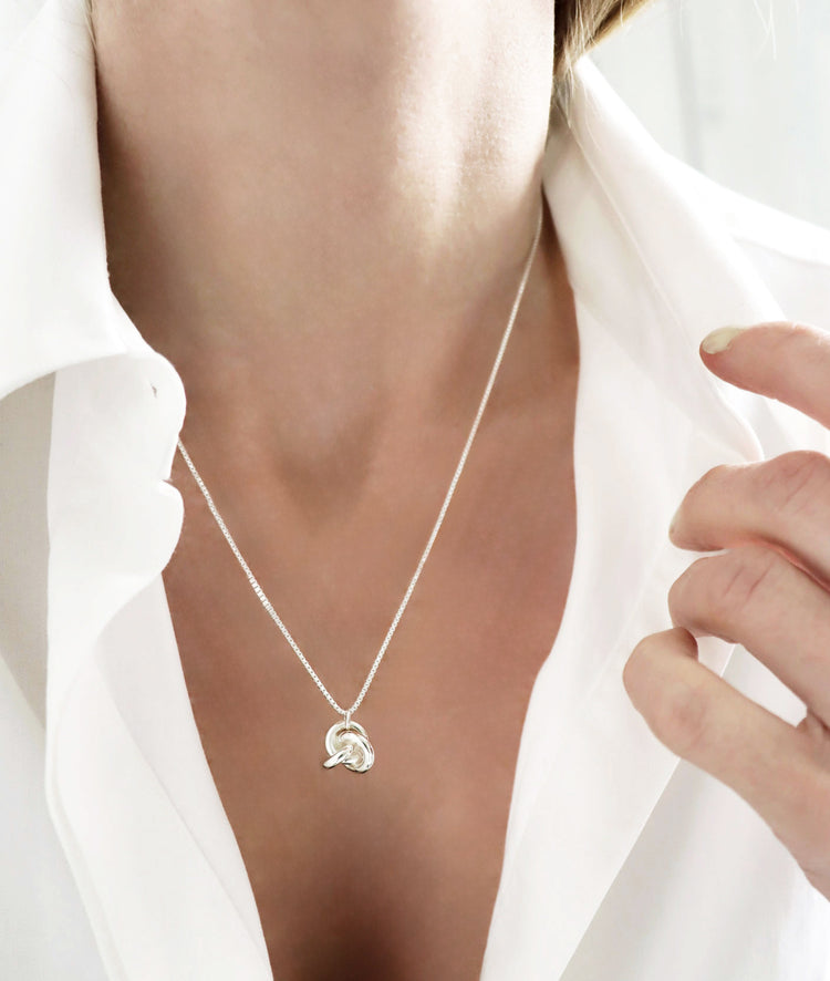 3 in One Halskette Medium Knot