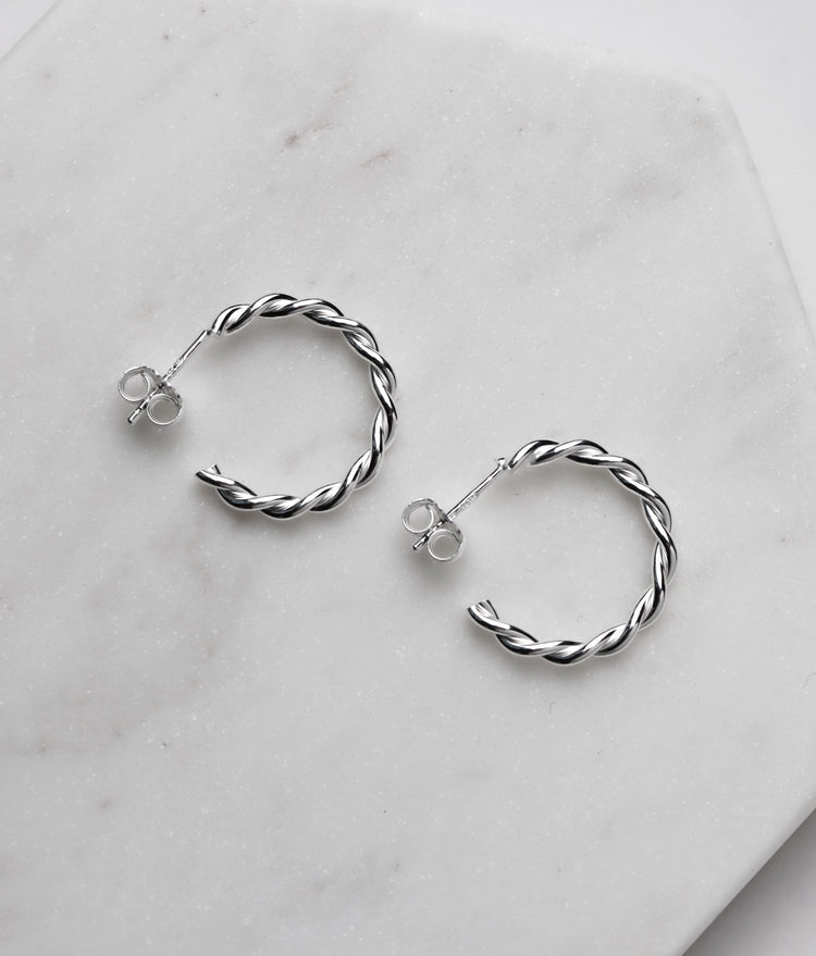 CAMPAIGN! Twisted Hoops, silver