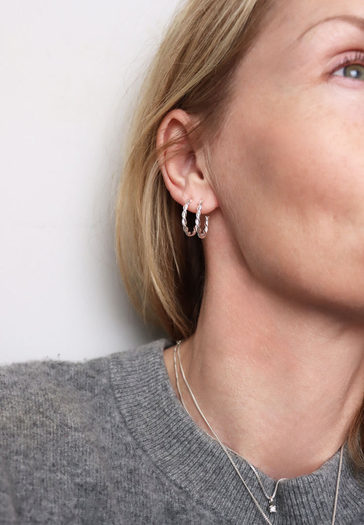 CAMPAIGN! Twisted Hoops, silver