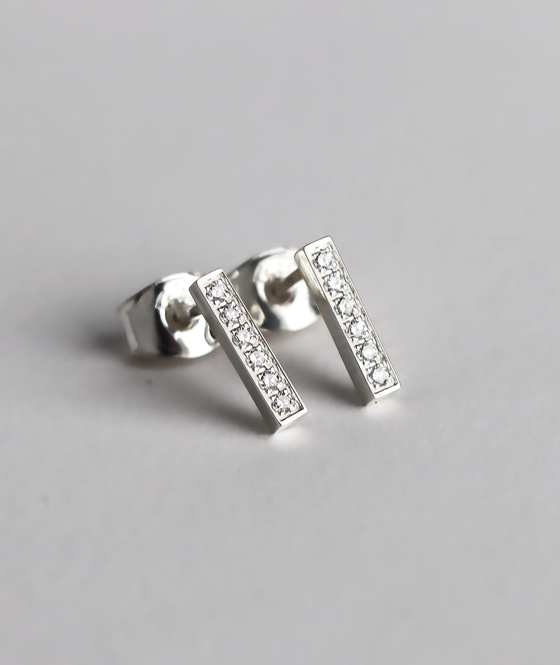 Diamond earrings, bars