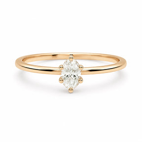 Ring i 18k. guld med oval diamant