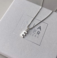 Bokstavsberlock Halsband silver, A-Z - Mila Silver