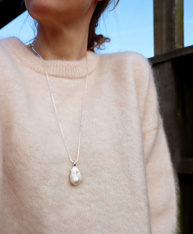 Paperclip Chain XL Baroque Pearl Necklace