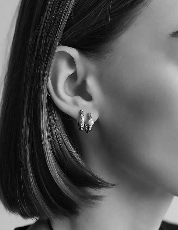 Sparkling Stones vs. Pearl Hoops, örhängen