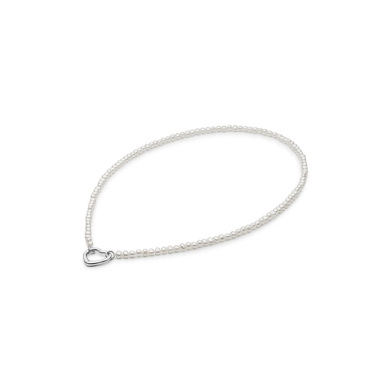 Pärlhalsband med hjärtformat lås i äkta silver