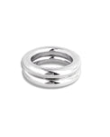 Ring stack med två massiva silverringar i kombination. 