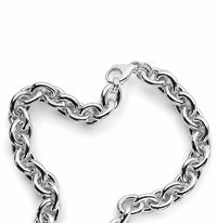Ett brett kedjehalsband i silver med Lobster Clasp lås i äkta silver