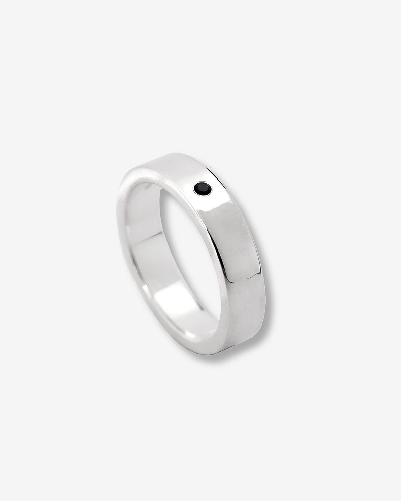 silverring till herr med svart diamant