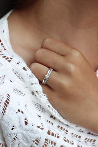 Julie Verlobungsring – Solitärring mit 0,10 ct Brillant